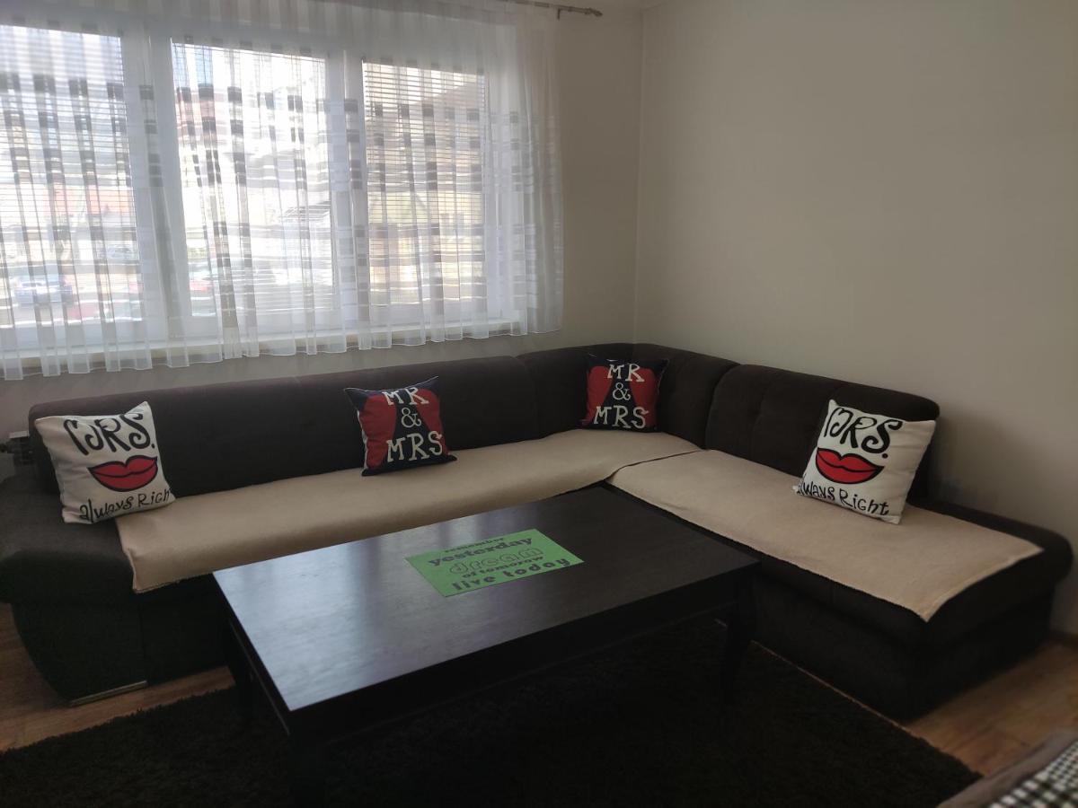Apartmani Sarah Tuzla Exterior foto